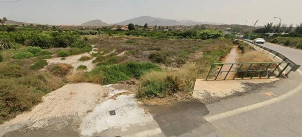 Terreno en calle Juan Oña, 21