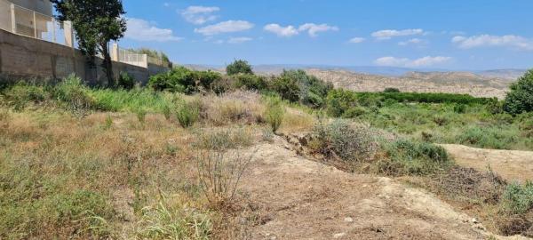 Terreno en calle Almazara