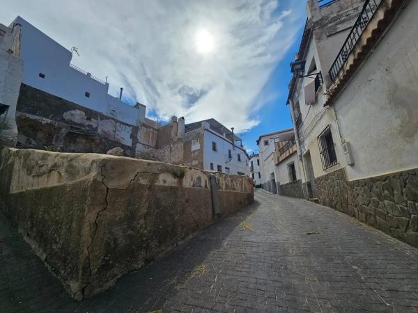 Terreno en calle Canton