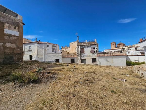 Terreno en calle Canton