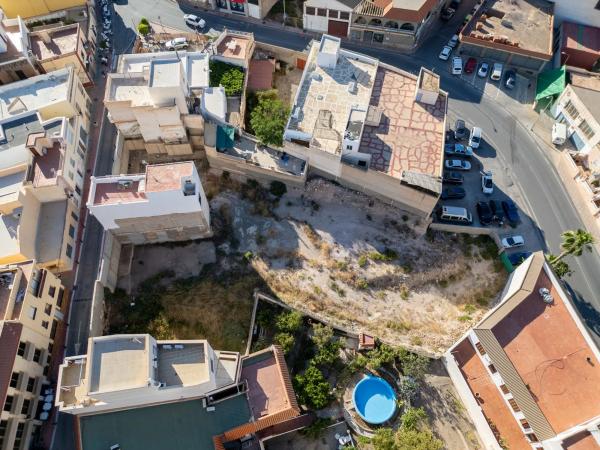 Terreno en Cristóbal Rodríguez López, 22