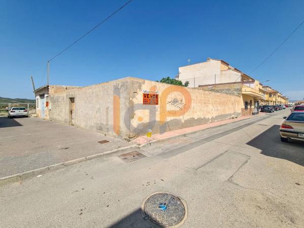 Terreno en calle Almería