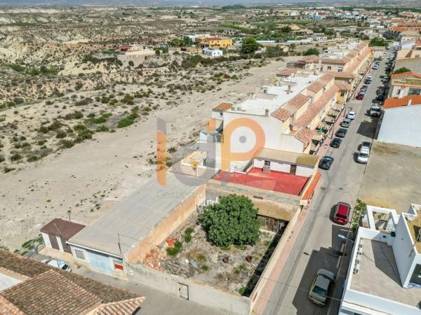 Terreno en calle Almería