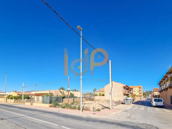 Terreno en calle Poeta Sotomayor