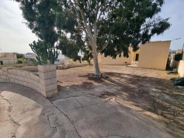 Terreno en calle Constelación