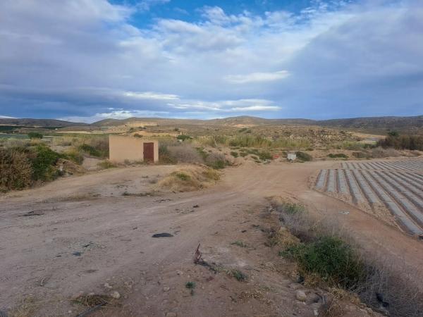 Terreno en via sin nombre s/n