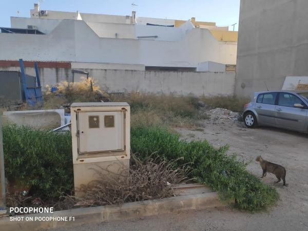 Terreno en calle Calderón de la Barca