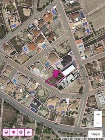 Terreno en calle Venecia, 7