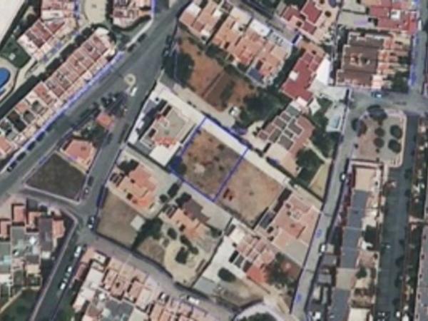 Terreno en calle Charcos de Bermejo