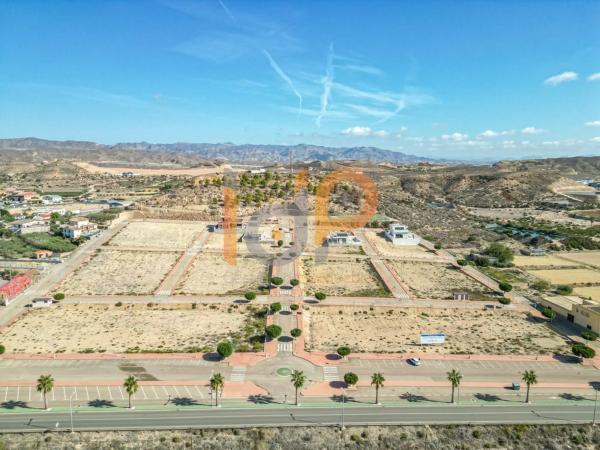 Terreno en calle Camilo Jose Cela