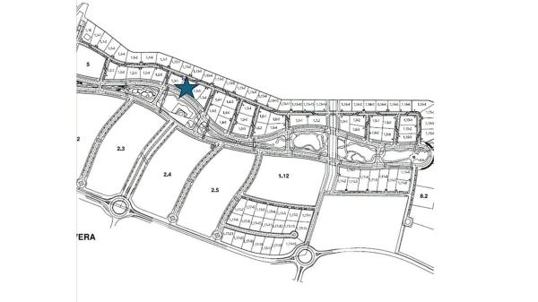 Terreno en calle Árbol de la Seda