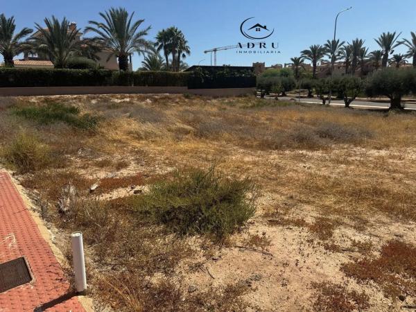 Terreno en paseo de los Limoneros s/n