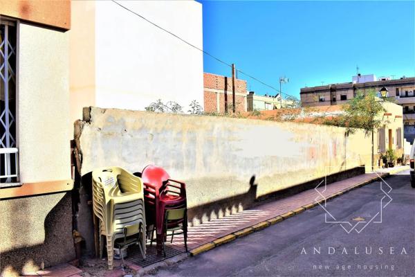 Terreno en calle Altas Yeseras