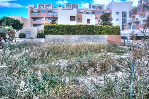 Terreno en avenida Chafarinas