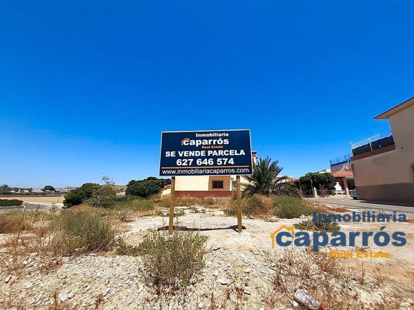Terreno en calle Picasso