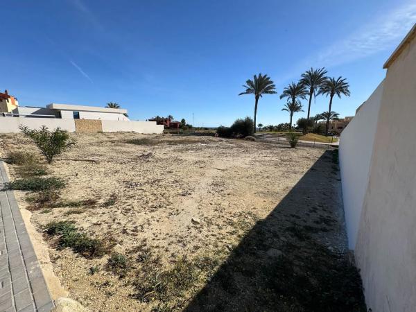 Terreno en calle Sierra Cabrera