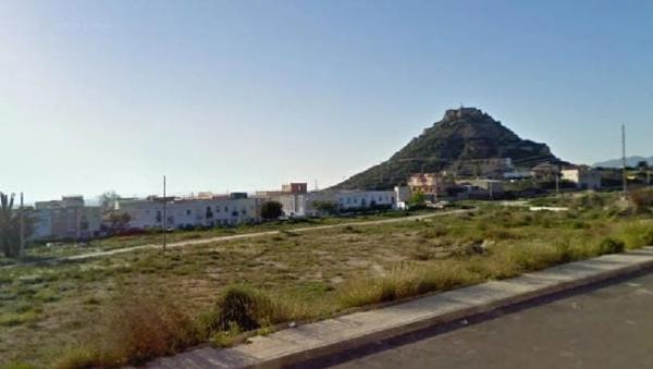 Terreno en calle Isabel la Católica