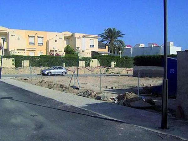 Terreno en avenida Chafarinas