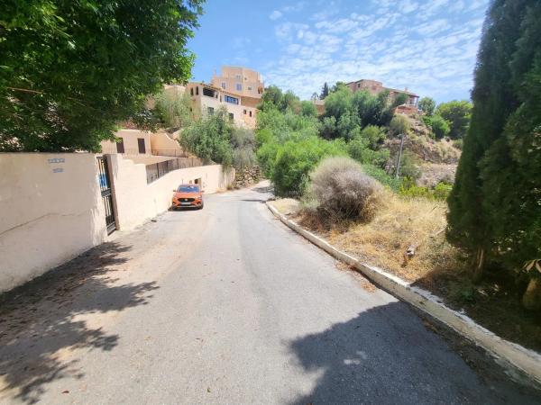 Terreno en calle Jade