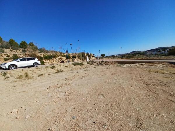 Terreno en calle Juan Goytisolo, 20