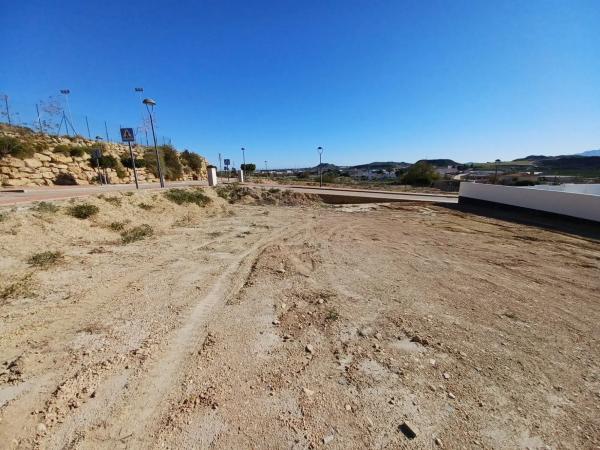 Terreno en calle Juan Goytisolo, 20