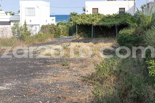 Terreno en avenida de las Marinas