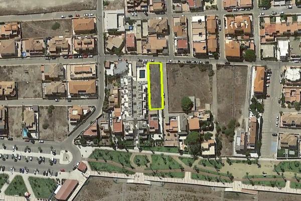 Terreno en avenida de las Marinas