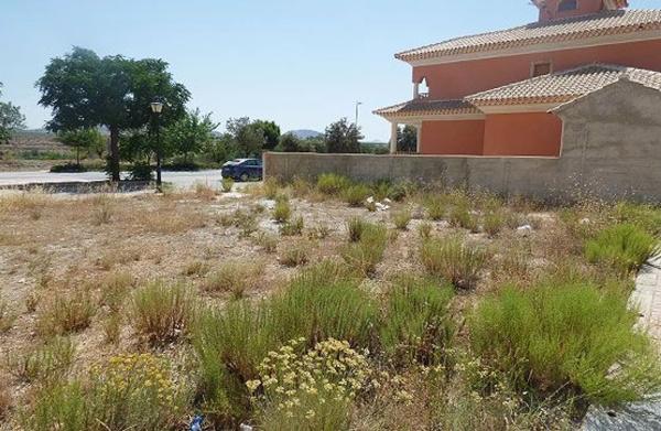 Terreno en calle Alcazaba