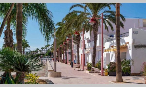 Terreno en calle Simón Fuentes