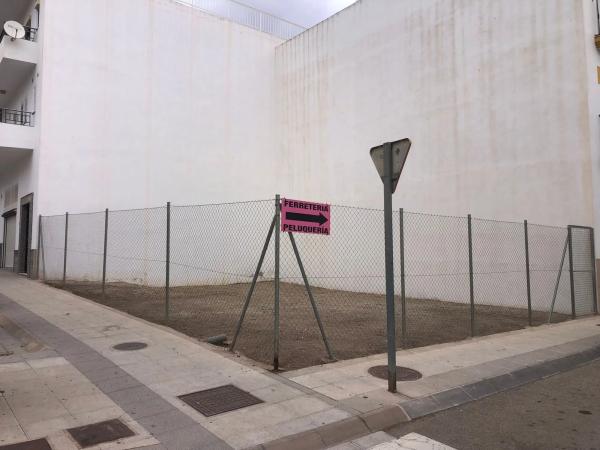 Terreno en avenida Federico García Lorca, 81