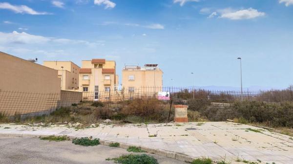 Terreno en calle Consuelo, 15