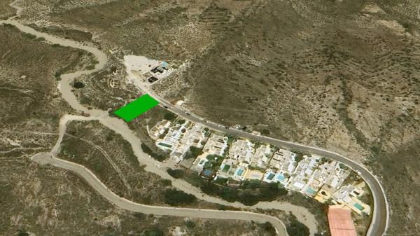 Terreno en calle Ballestrinque