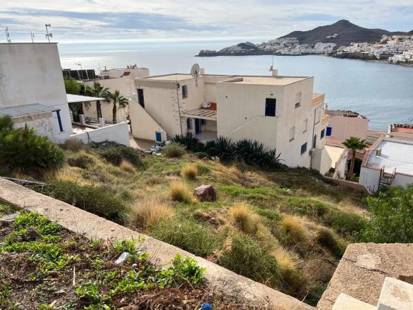 Terreno en calle María Gómez s/n