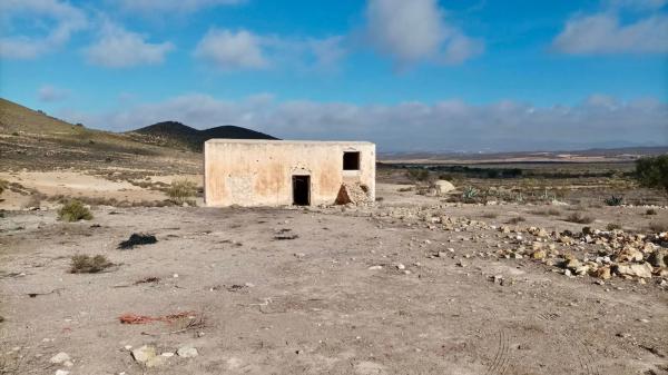 Terreno en carretera De Aguamarga
