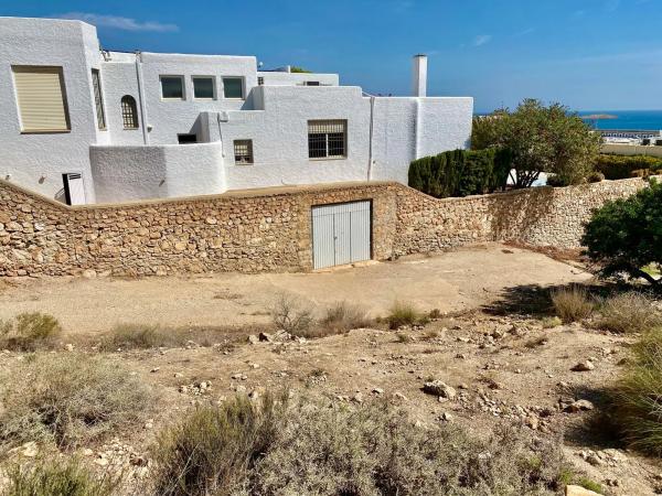 Terreno en avenida Faro Mesa Roldán, 648