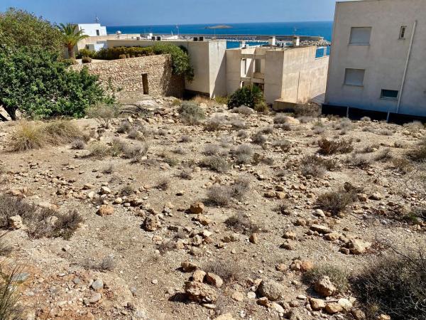 Terreno en avenida Faro Mesa Roldán, 648
