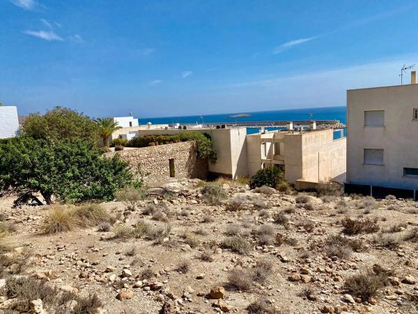 Terreno en avenida Faro Mesa Roldán, 648