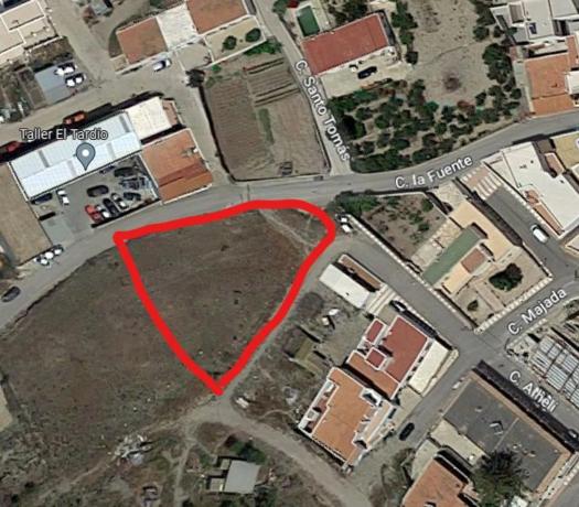 Terreno en calle de la Fuente s/n