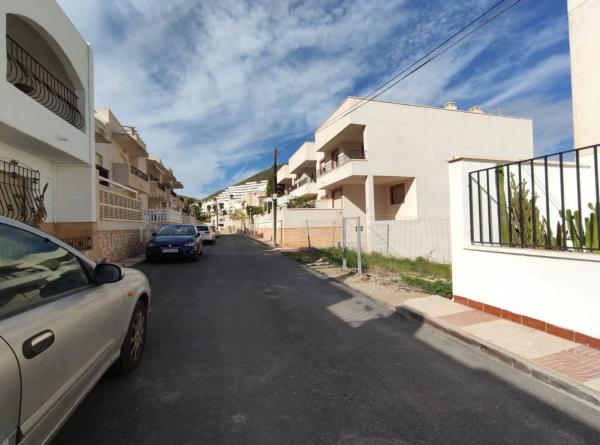 Terreno en calle Luis Gordillo, 8