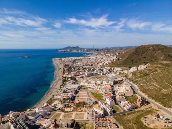 Terreno en calle Luis Gordillo, 8