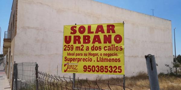 Terreno en avenida Príncipe de Asturias, 96