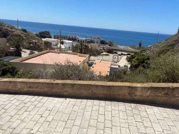 Terreno en calle Torre Vigía s/n