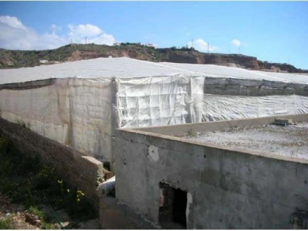 Terreno en Poligono Sector R-8