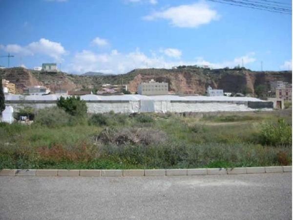 Terreno en calle la Breca