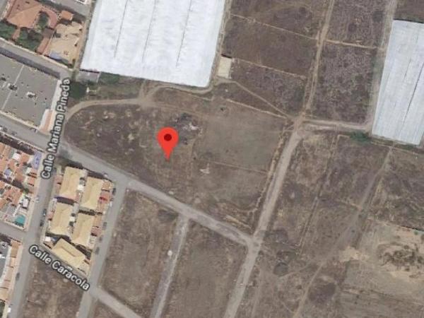 Terreno en calle la Breca