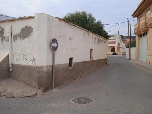 Terreno en calle Pechina, 29