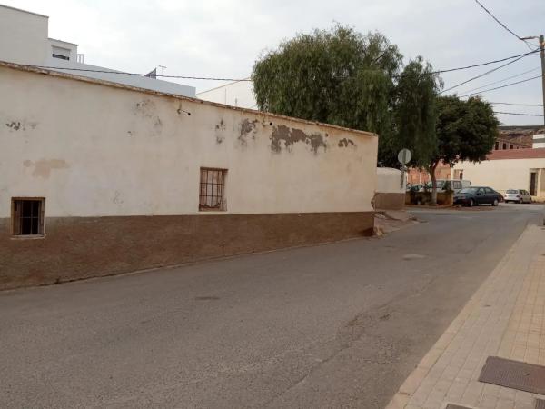 Terreno en calle Pechina, 29