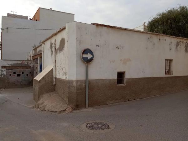 Terreno en calle Pechina, 29