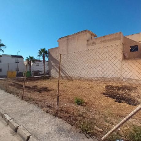 Terreno en avenida Mediterráneo, 16