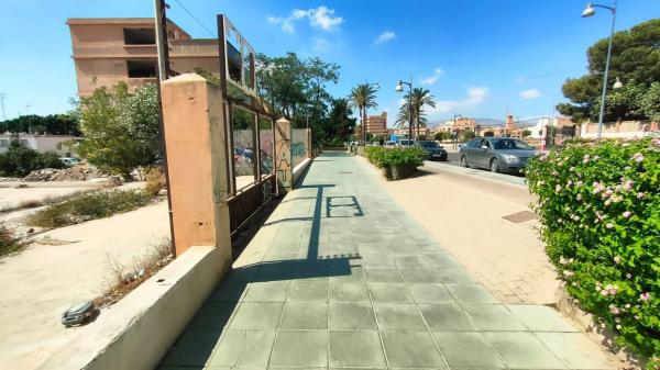 Terreno en paseo Santa María del Aguila, 114